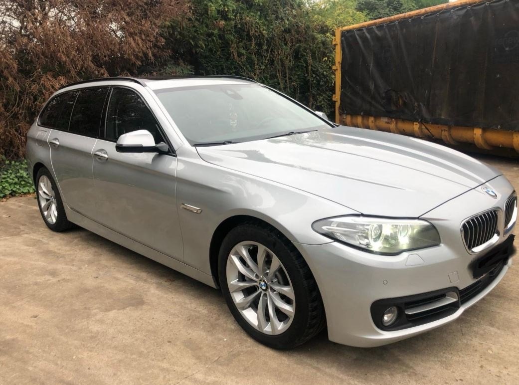 BMW 5 Series 520d xDrive Touring Luxury Line
