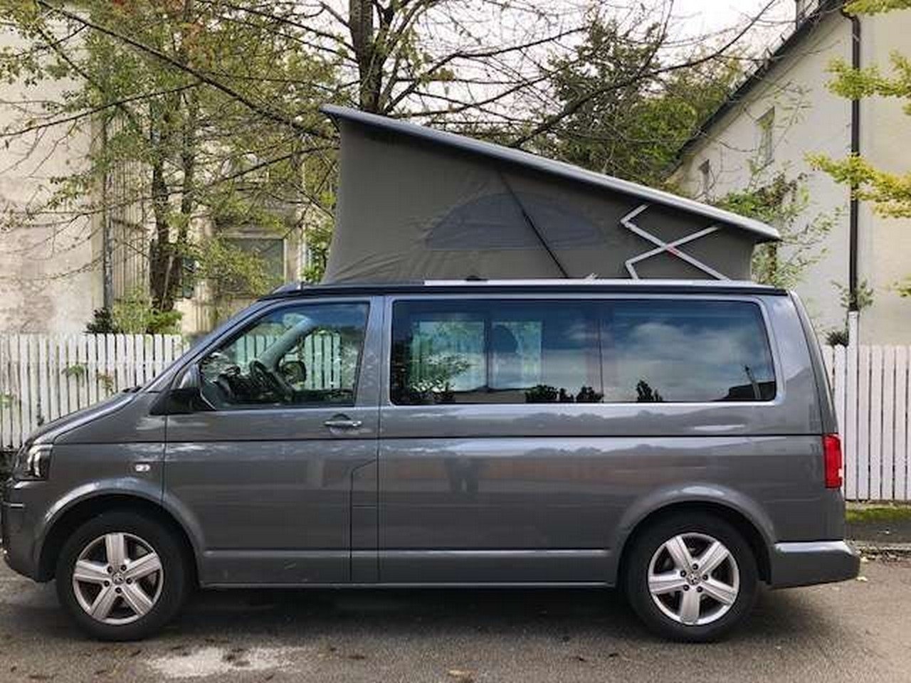 Volkswagen T5 California Beach
