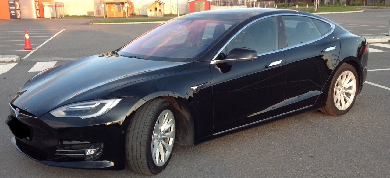 Tesla Model S 75