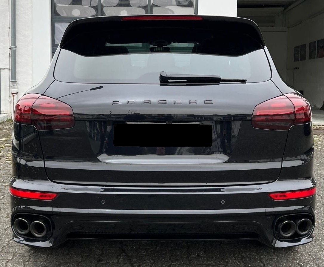 Porsche Cayenne S Platinum Edition